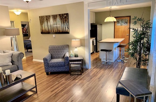Farmington House | Designer Getaway is a fully remodeled house close to downtown.