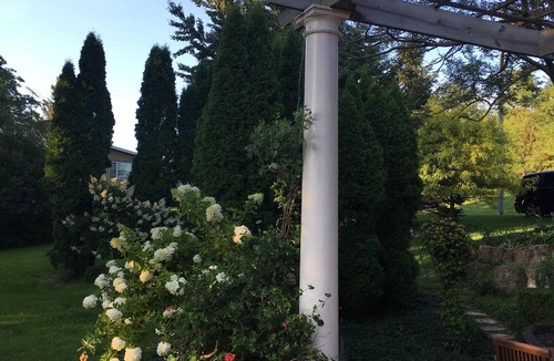 Elizabeth Apartment | Discover Elizabeth charm, just a quick 27-min drive away from Mississippi River