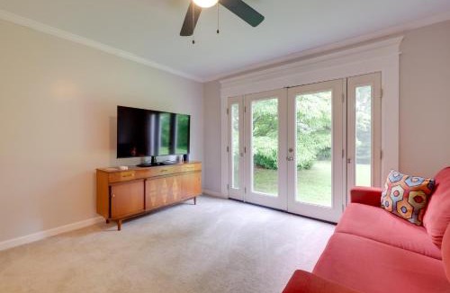 Colonial Beach Apartment | Dock Access: Waterfront Studio in Colonial Beach!