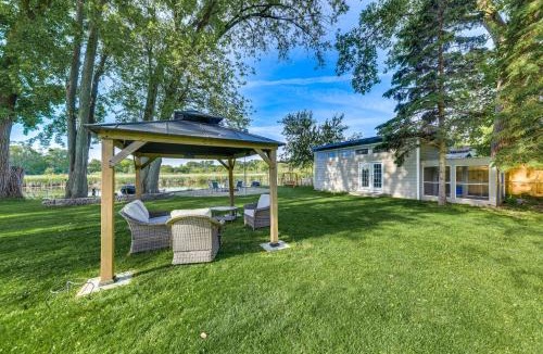 Antioch House | Dock, Kayaks, Game Room Lakefront Antioch Home!
