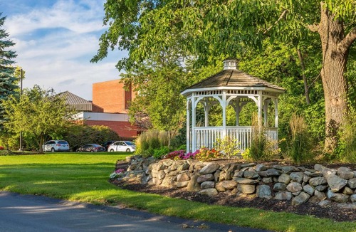 Andover Hotel | DoubleTree by Hilton Boston-Andover