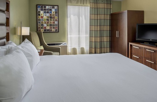 Collinsville Hotel | DoubleTree by Hilton Collinsville - St. Louis