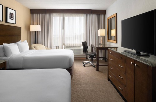 Dorchester Hotel | DoubleTree by Hilton Hotel Boston Bayside
