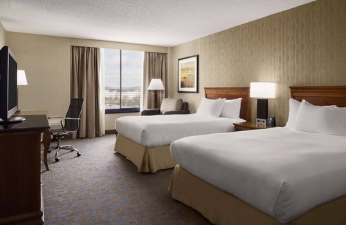 Somerset Hotel | Doubletree by Hilton Somerset Hotel and Conference Center