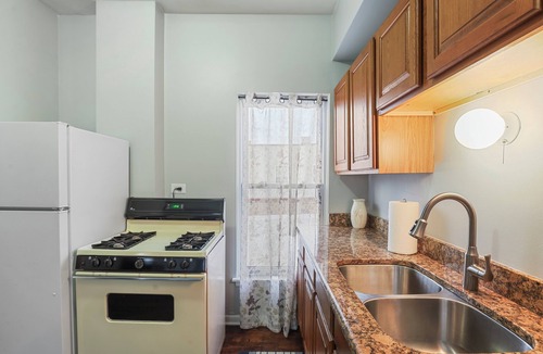 Brookfield Apartment | Downtown Brookfield Haven