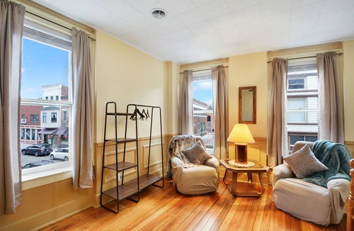 Galena Apartment | Downtown Galena Spacious Apartment by RedAwning