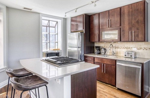 Lakeview Apartment | Dreamy Lakeview 2BR w/ Patio, W/D, walk to Wrigley Field, by Blueground