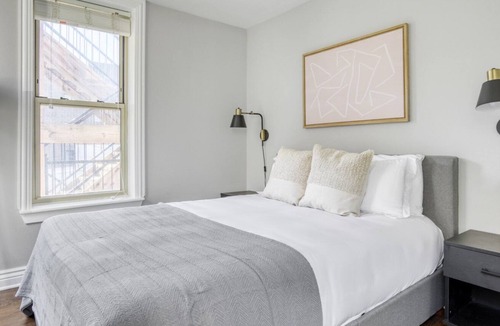 Lakeview Apartment | Dreamy Lakeview 2BR w/ Patio, W/D, walk to Wrigley Field, by Blueground