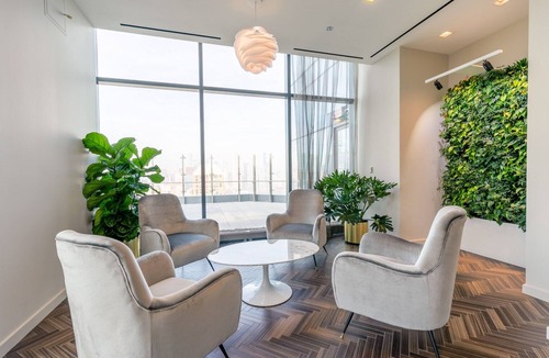 South Loop Apartment | Dreamy South Loop Studio w/Pool, Gym, Roof Deck, near L, by Blueground (#CHI430)