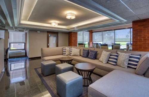 Fairview Heights Hotel | Drury Inn & Suites St. Louis - Fairview Heights