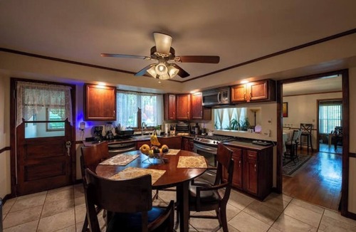 West New Haven House | E&E Spacious Home Retreat - Near Yale and Downtown