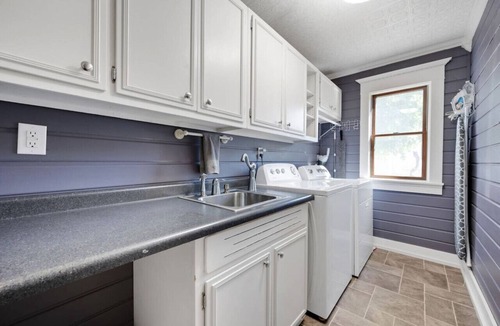 Sheffield House | East Farnham Listing