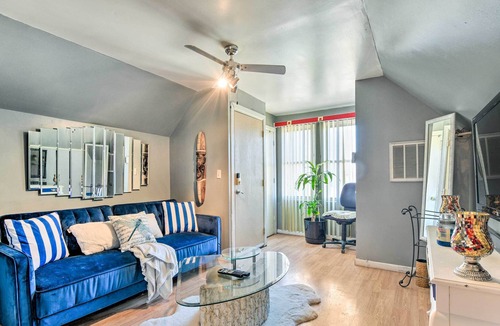Roseland Apartment | Eclectic Chicago Apartment w/ Spacious Deck!