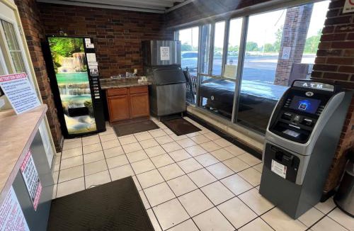 Kankakee Hotel | Economy Inn