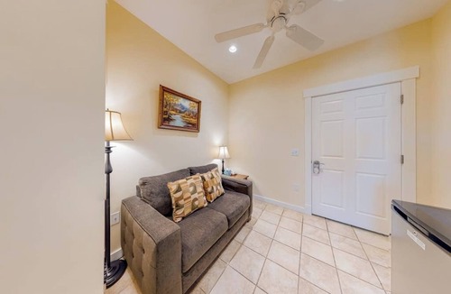 Northeast Harbor House | Efficient Getaway with Free WiFi - Close to Acadia National Park
