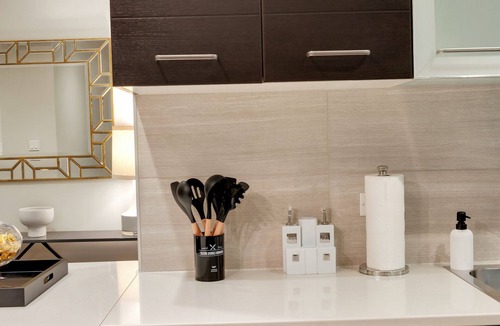 Gold Coast Apartment | Elegant 1 Bed Suite at Walton Residence in Gold Coast Chicago