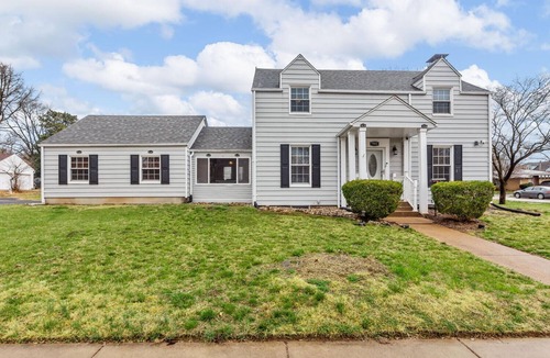 Belleville House | Elegant Estate 3 bedroom 2.5 Bath with bonus room