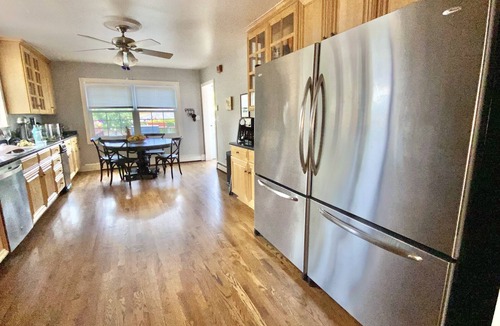 Oak Park House | Elegantly decorated spacious 4 bedroom, 5 bathroom home in historic Oak Park