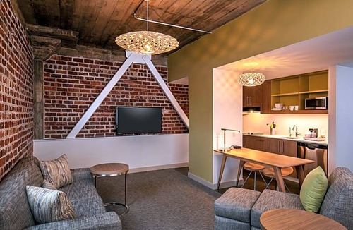 Moline Hotel | Element Moline