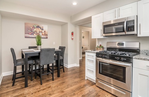 Elgin House | Elgin Rental- Jay Stn