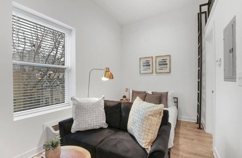 Buena Park Apartment | Elite Studio Apartment in Uptown near Shops