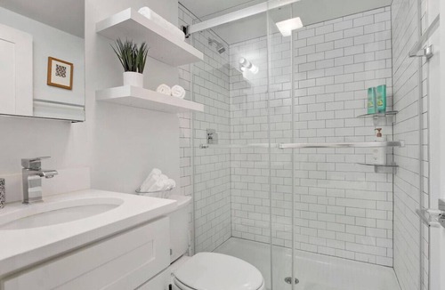 Buena Park Apartment | Elite Studio Apartment in Uptown near Shops
