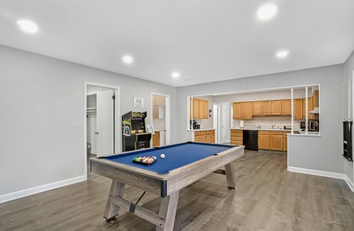 Elk Grove Village House | Elk Grove Village Rental
