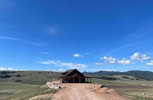 Philipsburg Cabin | ElkView Outpost at Rock Creek Montana