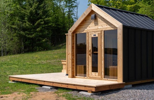 Algonquin Highlands Cabin | Enchanted Eight at Dimensions | Cabin Eight | Breakfast Included
