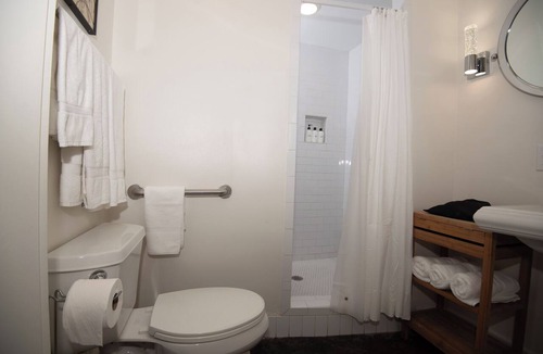 Bywater Bed & Breakfast | Engine 24 Firehouse Bedroom 1