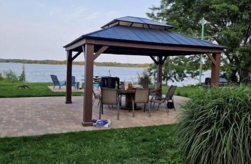 Spring Grove Cabin | Enjoy a Lakefront Getaway @ The Lake-Heim by Chain-O-Lakes