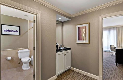 Downtown Baltimore Hotel | Ensuring a Very Comfortable & Memorable Stay! Near Camden Yards, Pet-Friendly