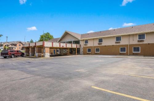 Rockford Hotel | Equality Inn