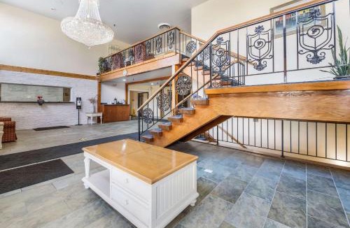 Rockford Hotel | Equality Inn