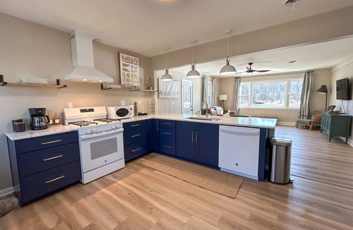 Kankakee County House | Escape to The Riverfront Hideaway