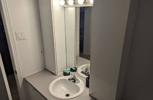 Repentigny Apartment | Espace tranquille et accueillante