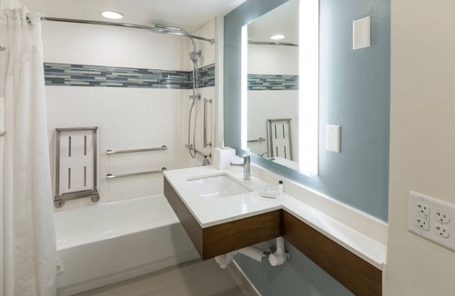 Tinley Park Hotel | EVEN Hotel Chicago Tinley Park-Conv Ctr by IHG