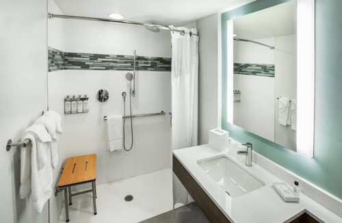 Tinley Park Hotel | EVEN Hotel Chicago Tinley Park-Conv Ctr by IHG