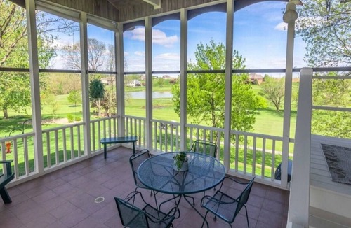 Graymont House | Executive Level HomenEl Paso Golf CoursenClose to the Twin Cities