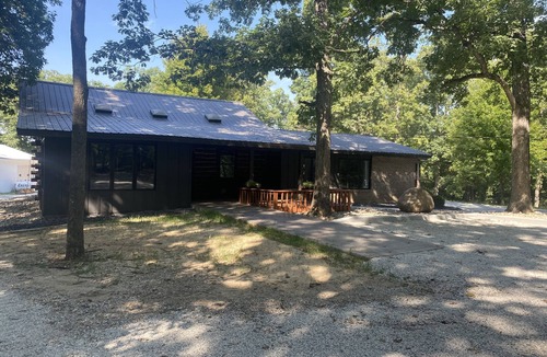 Fowler Cabin | Experience Serenity at our secluded cabin mere minutes from town.