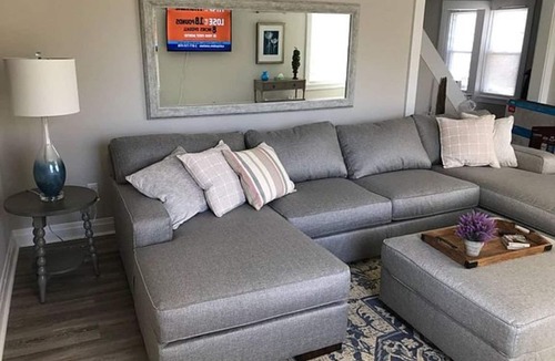 Libertyville Apartment | Explore Downtown Libertyville on Foot