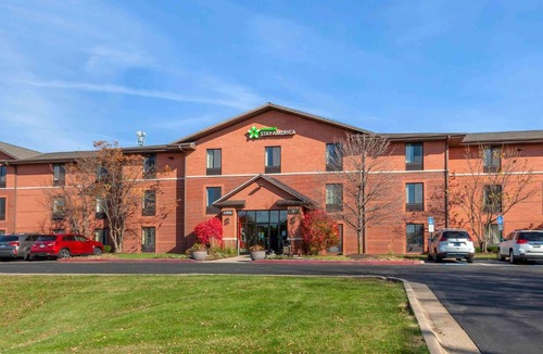 Rockford Hotel | Extended Stay America Select Suites - Rockford - State Street