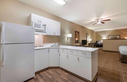 Orange Prairie Hotel | Extended Stay America Select Suites - Peoria - North