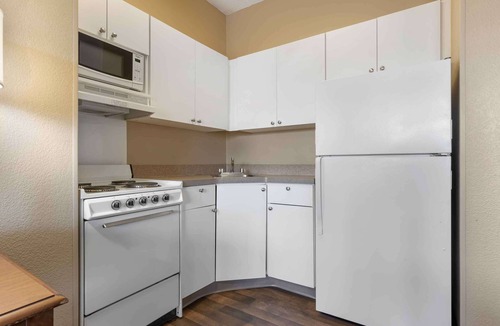 Des Plaines Hotel | Extended Stay America Suites Chicago O'Hare Allstate Arena