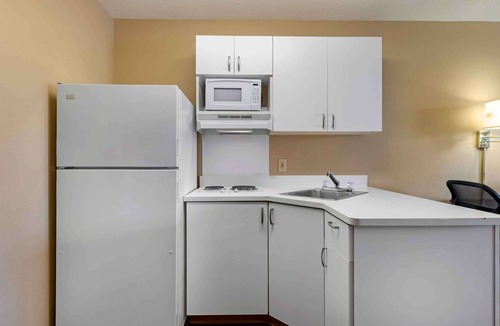 Hanover Park Hotel | Extended Stay America Select Suites Chicago Hanover Park
