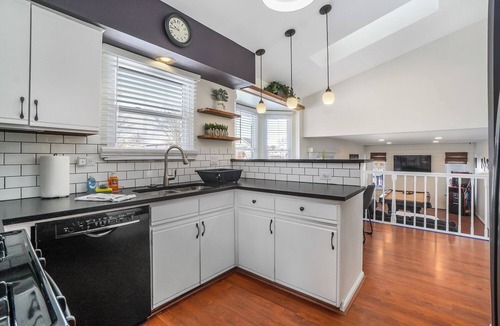 Carol Stream House | Extended Stay Carol Stream FHS Rental