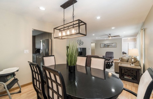 Schaumburg House | Extended Stay Hoffman Estates FHS Rental