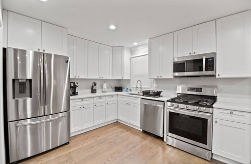 Wasco House | Extended Stay - Schaumburg FHS Rental