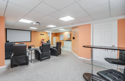 Woodridge House | Extended Stay Woodridge FHS Rental