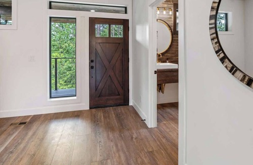 Sandpoint House | Extraordinary Idaho Club Retreat w/Hot Tub